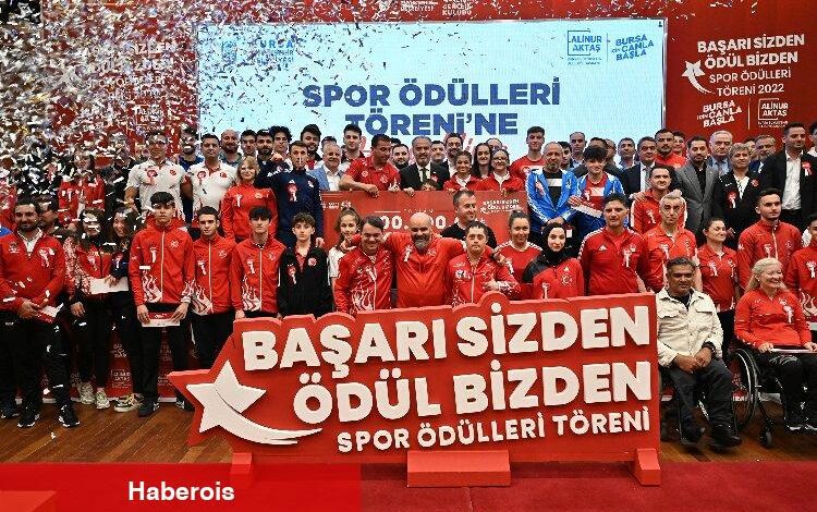 Bursa'da sporun yıldızlarına ödül yağdı - Haberois Bursa'da sporun yıldızlarına ödül yağdı