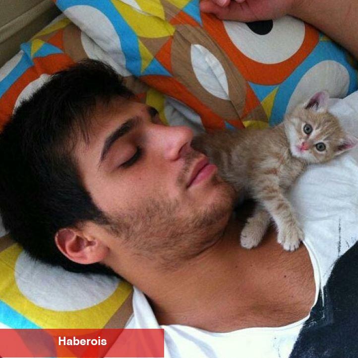 Can Yaman'ı kahreden mevt haberi! Annesi toplumsal medyadan duyurdu