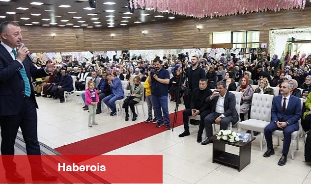 Çayırova sergisine sürpriz ziyaretçi - Haberois Çayırova sergisine sürpriz ziyaretçi