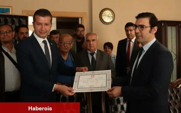 CHP'li vekil mazbatasını Burdur'da aldı - Haberois CHP'li vekil mazbatasını Burdur'da aldı