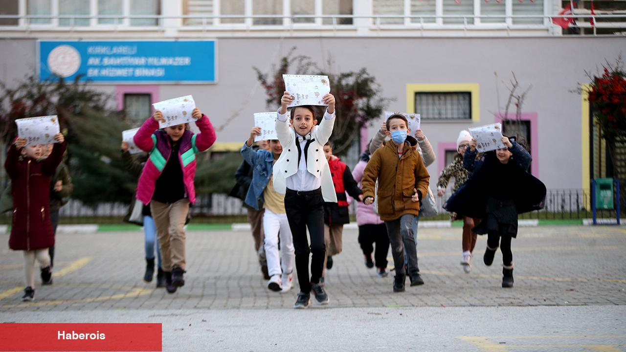 Ders saati 5’e düşüyor, toplumsallaşma ön planda olacak! Öğrenciler çok sevinecek!