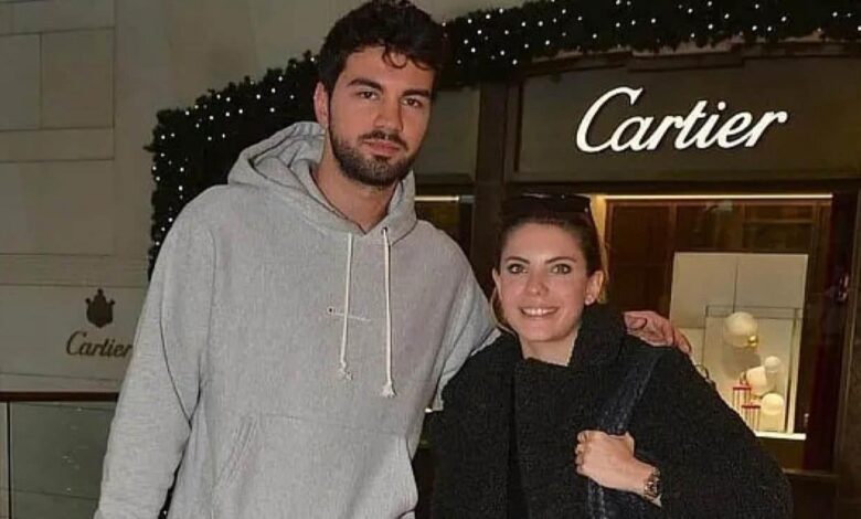 Eda Ece ile Buğrahan Tuncer ortasında istek krizi! "Düğünü ben yaparım" - Haberois Eda Ece ile Buğrahan Tuncer ortasında istek krizi! "Düğünü ben yaparım"