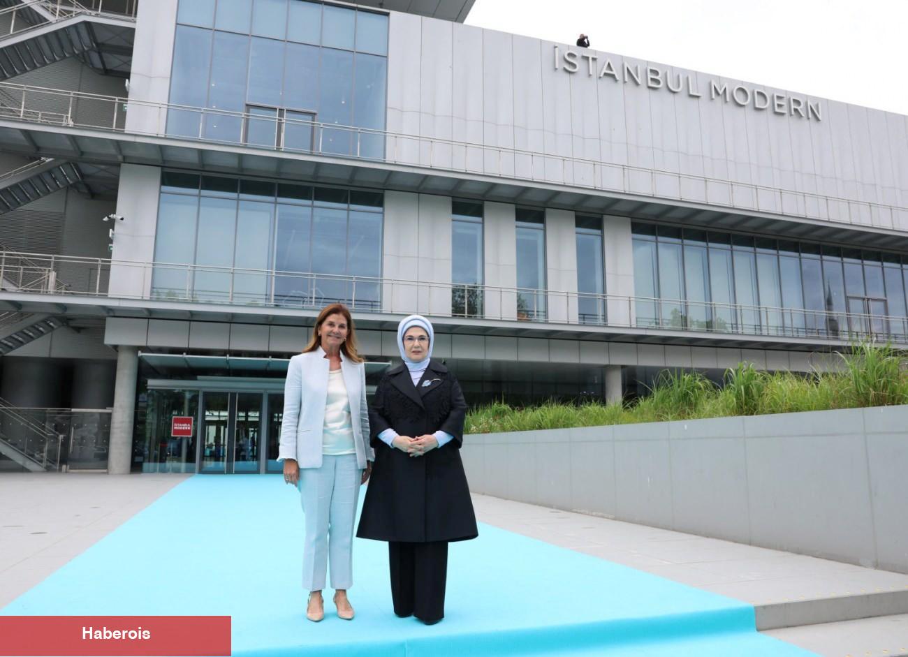 Emine Erdoğan İstanbul Modern'in yeni binasından duyurdu: Güzel olmasını diliyorum!