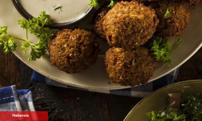 Falafelin içinde ne var? Bezelyeli falafel köfte tanımı - Haberois Falafelin içinde ne var? Bezelyeli falafel köfte tanımı