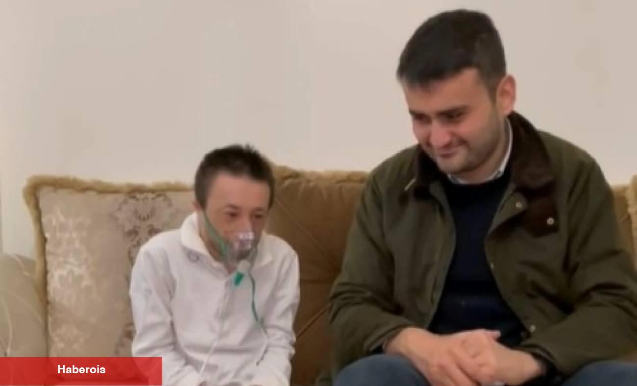 Fenomen Latif hayatını kaybetti! CZN Burak vefat haberini bu türlü duyurdu