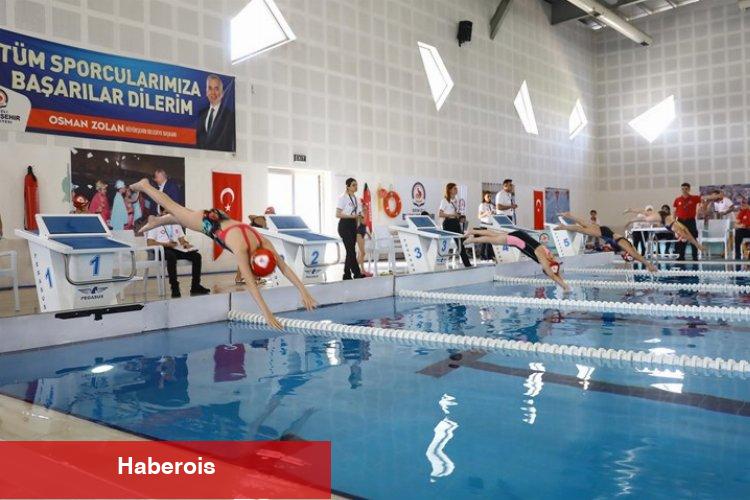 Gençler 4 farklı branşta kıyasıya yarıştı