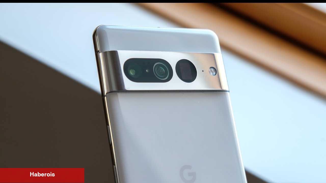 Google, Pixel Flip söylentileri üzerine bir açıklama yaptı