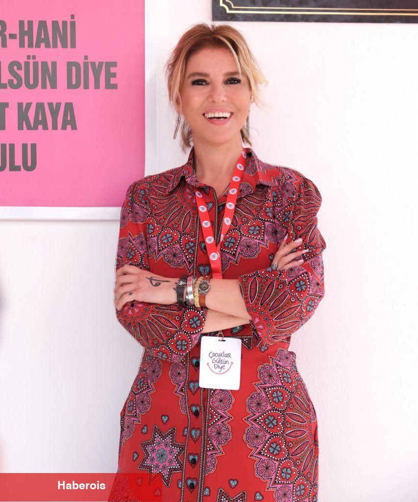 Gülben Ergen'den onurlandıran hareket! Sarsıntı bölgesinde 43. anaokulunu açtı