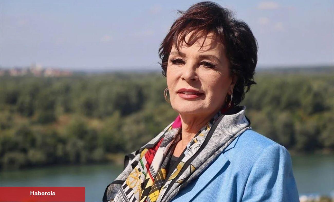 Hülya Koçyiğit'ten takdir toplayan 'Yeni Yüzyıl' paylaşımı! "Hep birlikte inşa etme zamanı"