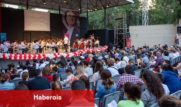 İzmirliler, İnci Vakfı Çocuk ve Gençlik Orkestrası'yla 19 Mayıs coşkusunu dolu dolu yaşadı - Haberois İzmirliler, İnci Vakfı Çocuk ve Gençlik Orkestrası'yla 19 Mayıs coşkusunu dolu dolu yaşadı