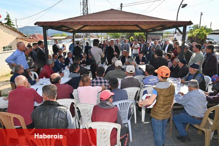 Manisa Saruhanlı'da Başkan Ergün'e sevgi seli.. Kuzu hediye edildi