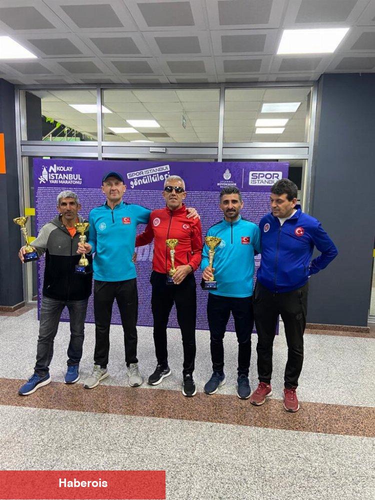 Manisalı atlet Bayram İstanbul Yarı Maratonu'na damga vurdu