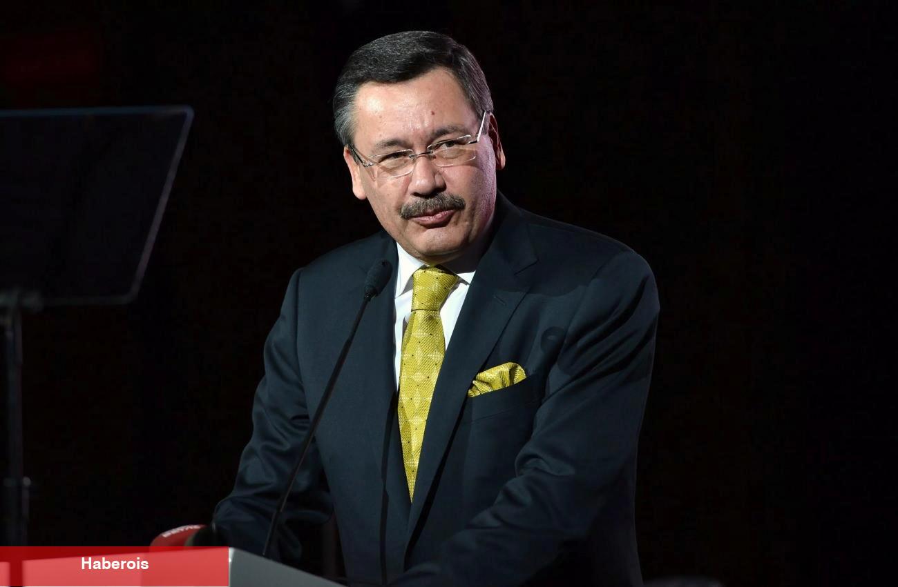 Melih Gökçek muhalif ünlülere seslendi! "Siyasete bulaşmayın artistliğe devam"