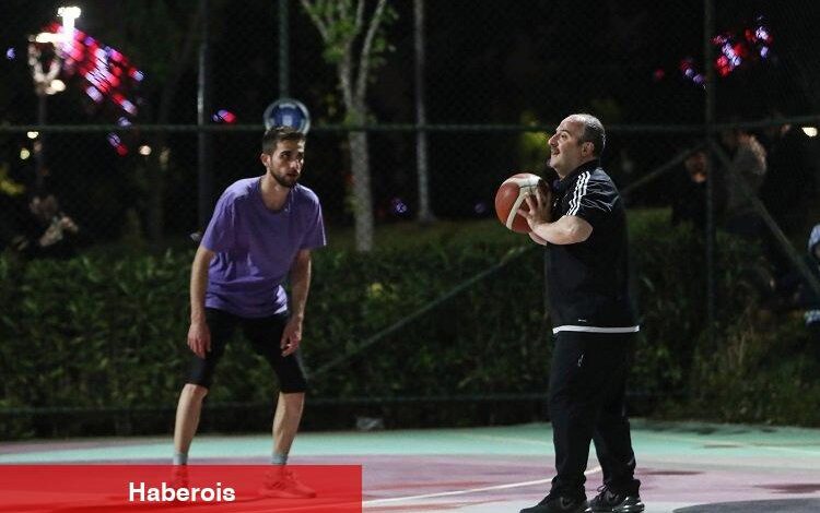 Mustafa Varank'tan gece yarısı basketbol şov - Haberois Mustafa Varank'tan gece yarısı basketbol şov