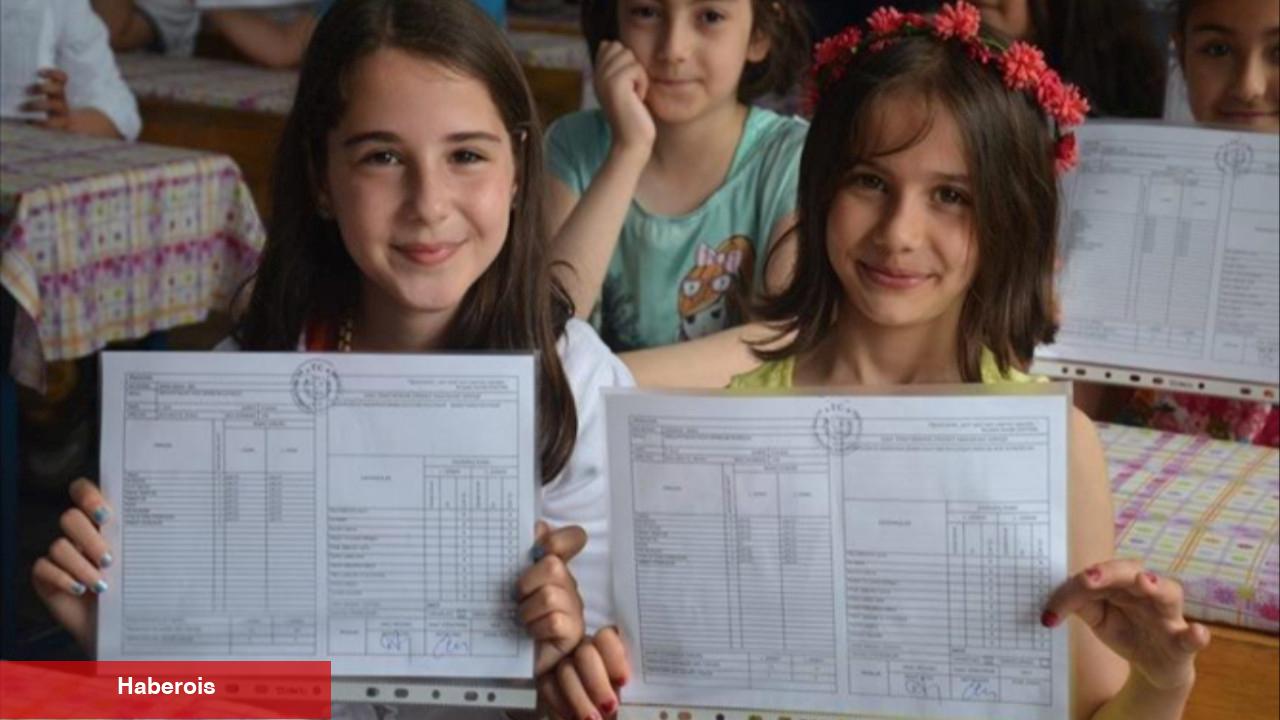 Öğrencilere müjdeli haber! Yaz tatili 4.5 aya uzuyor, işte okulların açılma tarihi!