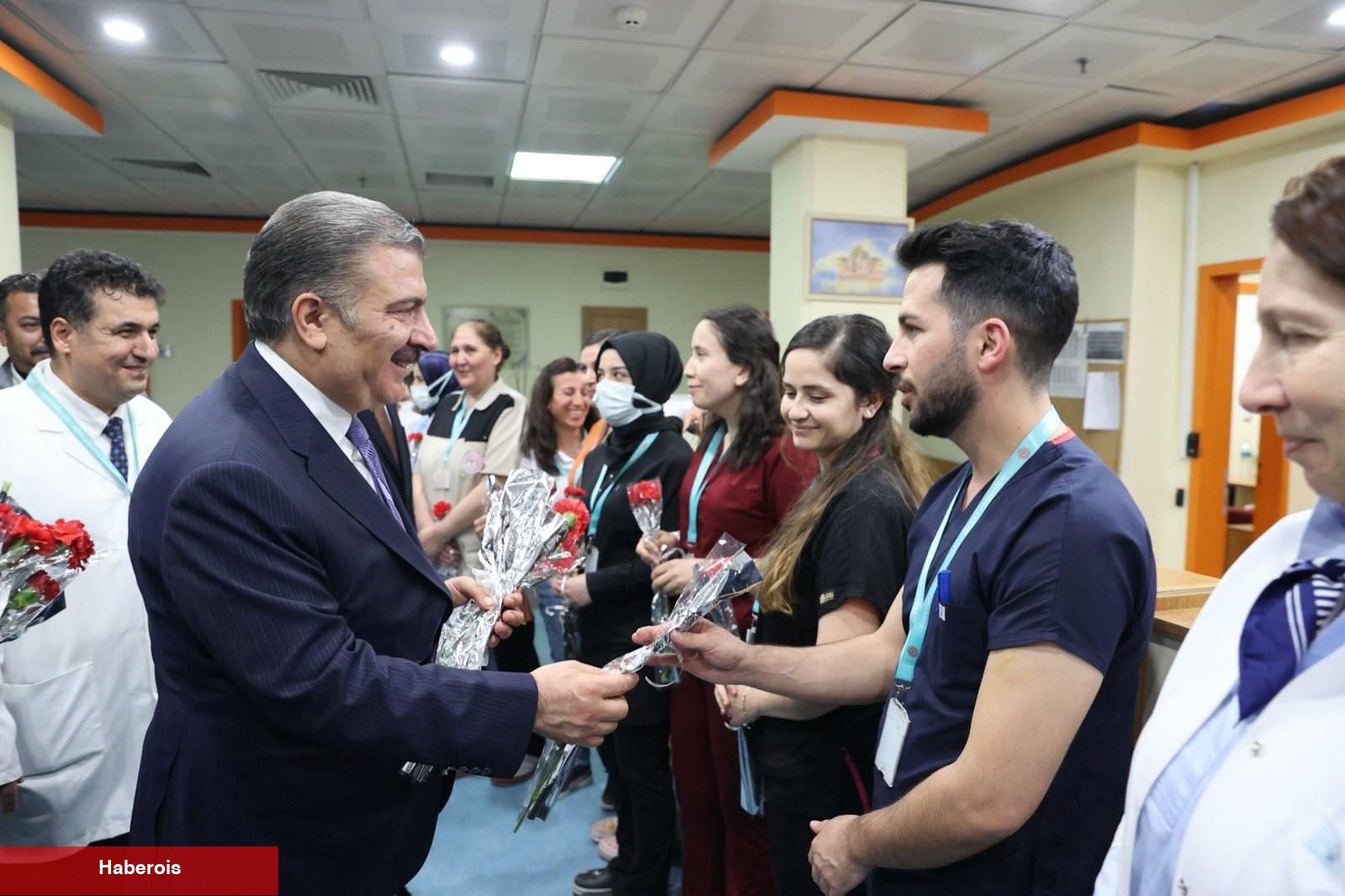Sağlık Bakanı Koca’dan 12 Mayıs Hemşireler Günü Mesajı