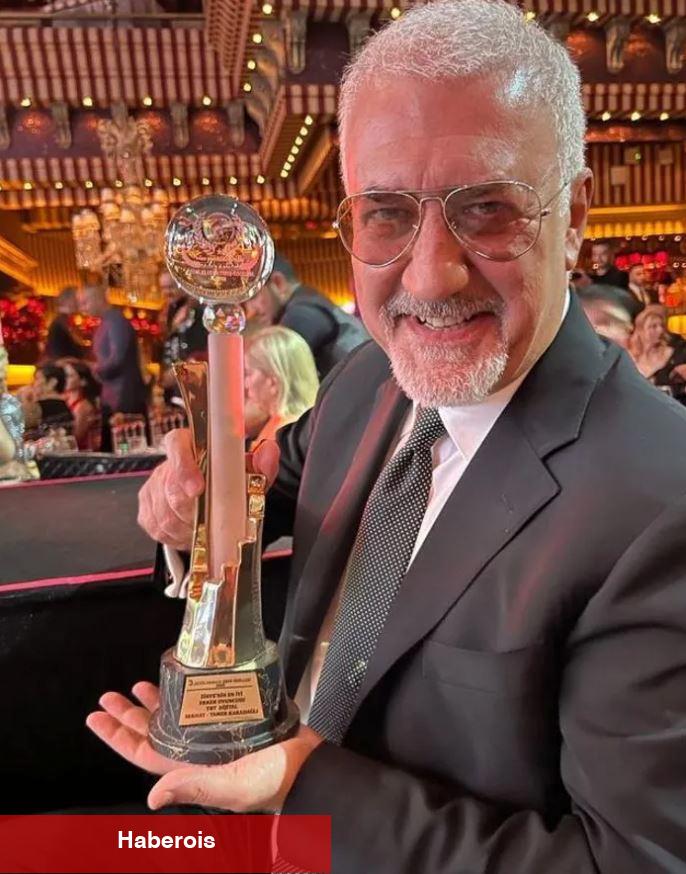 Serhat'ın yıldız oyuncusu Tamer Karadağlı'ya en âlâ erkek oyuncu ödülü!