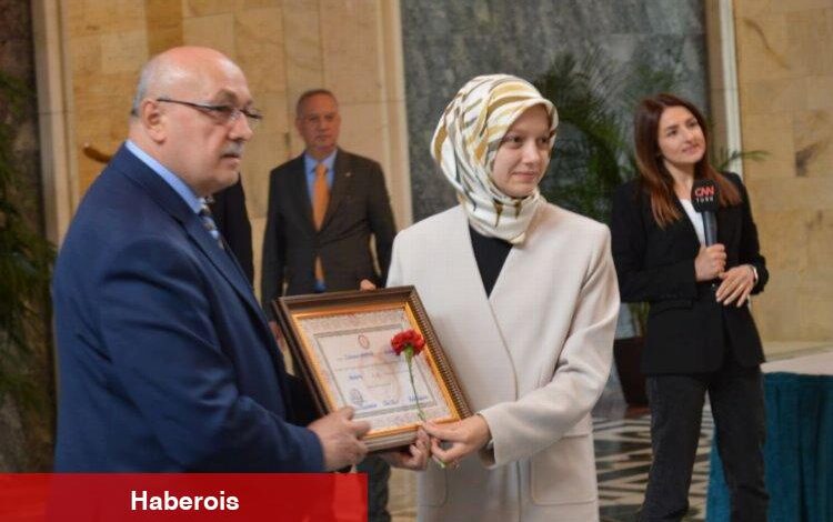 TBMM'ye milletvekilleri kayıtları sürüyor - Haberois TBMM'ye milletvekilleri kayıtları sürüyor