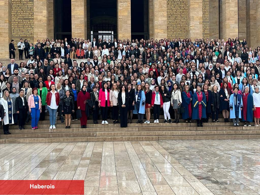 THD’den Hemşireler Günü’nde ‘Yaşamak ve Yaşatmak İstiyoruz’ Mesajı!
