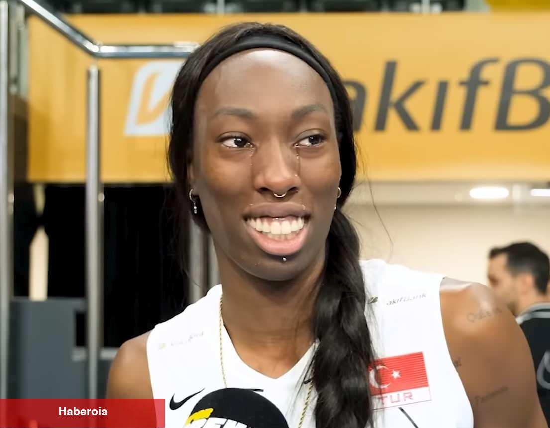 VakıfBank bayan voleybol ekibinde duygusal anlar! Paola Egonu'nun gidişi herkesi ağlattı