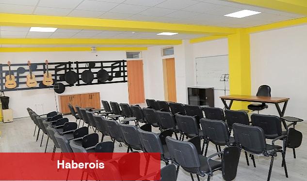 Van Büyükşehir Belediyesi, 13 ilçedeki 27 okula müzik ve resim sınıfı kazandırdı - Haberois Van Büyükşehir Belediyesi, 13 ilçedeki 27 okula müzik ve resim sınıfı kazandırdı
