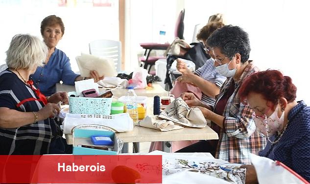 Bayraklılı kadınlardan 'el emeği sergisi' - Haberois Bayraklılı kadınlardan 'el emeği sergisi'