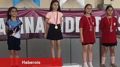Bayraklılı sporculardan 'Badminton' başarısı