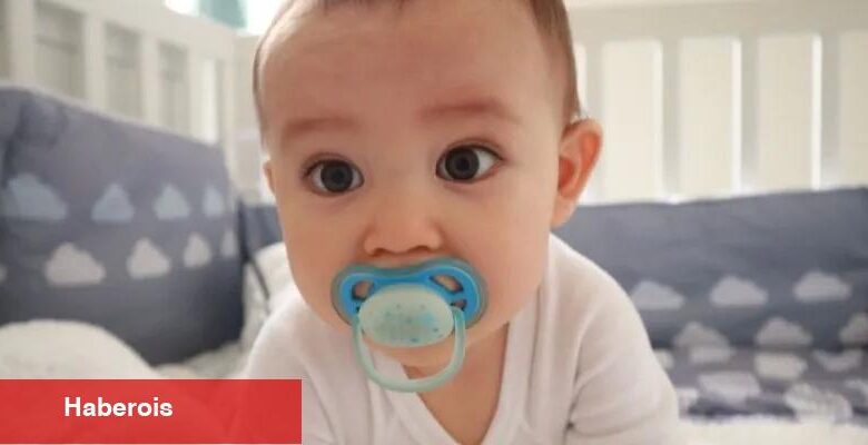 Bebeklere emzik nasıl bıraktırılır? - Haberois Bebeklere emzik nasıl bıraktırılır?