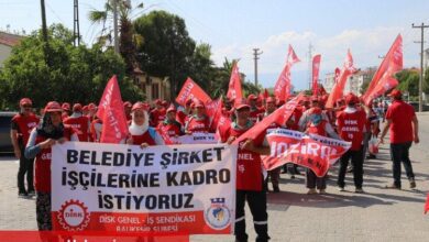 Belediye şirket işçileri kadro için Burhaniye'de buluştu