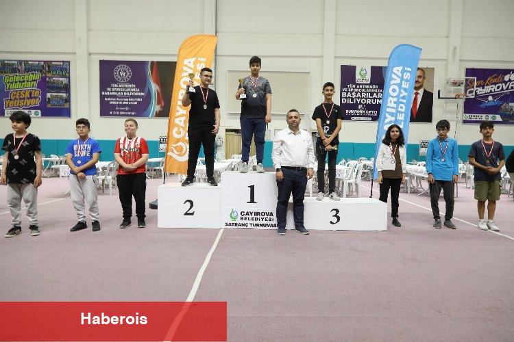 Çayırova'da 2. Satranç Turnuvası sona erdi
