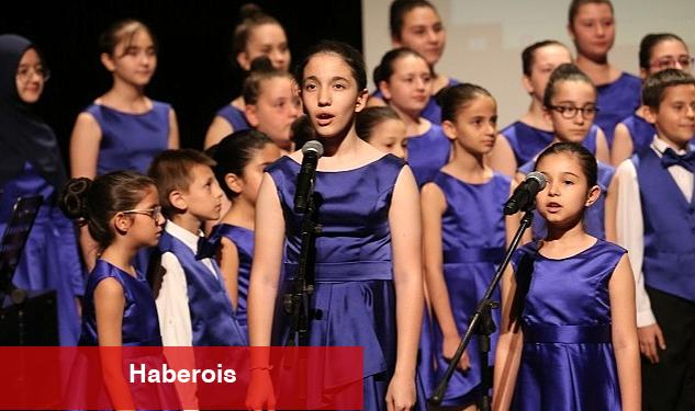 Çocuk ve Gençlik Koroları performanslarıyla alkış aldı - Haberois Çocuk ve Gençlik Koroları performanslarıyla alkış aldı
