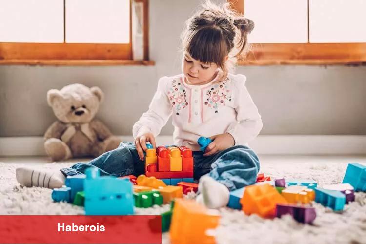 Ebeveynler dikkat! Fazla oyuncak ile çocuklarınızın gelişimini etkileyebilirsiniz!