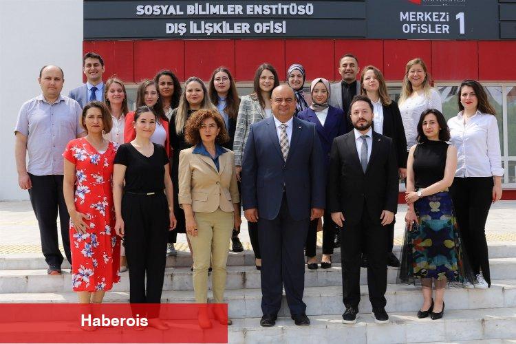 Ege’nin yabancı dilde eğitim veren ilk Hukuk Fakültesi
