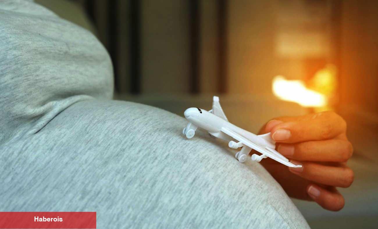 Gebeler uçağa binebilir mi, ziyanlı mı?Hamilelikte uçak yolcuğu hakkında bilinmesi gerekenler