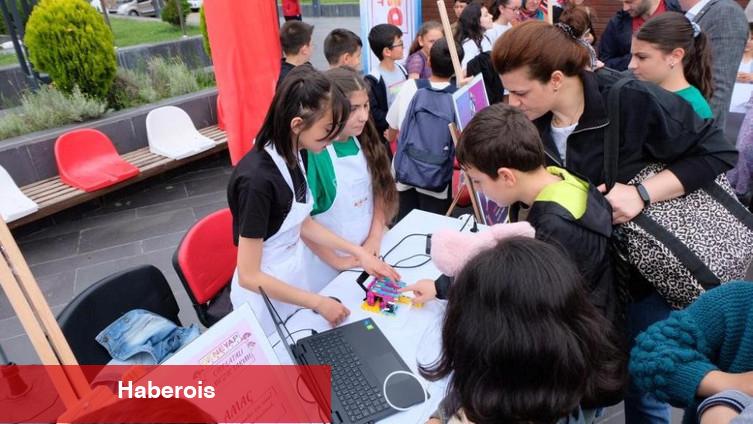 Geleceğin yazılımcıları projelerini sergiledi
