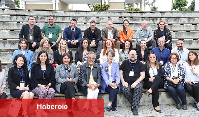 İletişim Profesyonelleri ve Akademisyenler, Afet Yönetiminde Halkla İlişkilerin Rolü ve İşlevi Çalıştayı'nda Bir Araya Geldi - Haberois İletişim Profesyonelleri ve Akademisyenler, Afet Yönetiminde Halkla İlişkilerin Rolü ve İşlevi Çalıştayı'nda Bir Araya Geldi