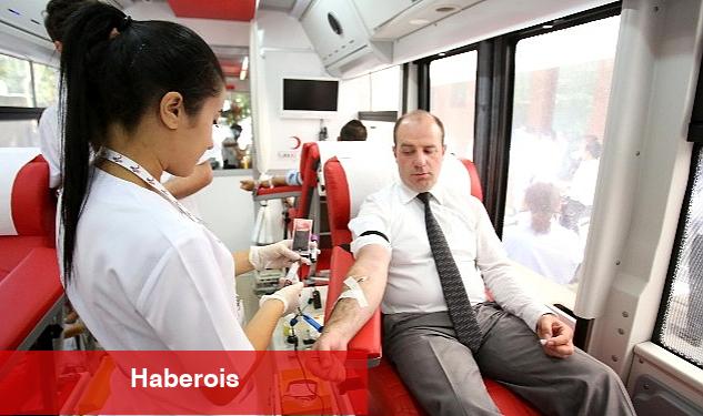 Kızılay'da Hayat Kurtaran Kan Bağışçılarına Teşekkür - Haberois Kızılay'da Hayat Kurtaran Kan Bağışçılarına Teşekkür