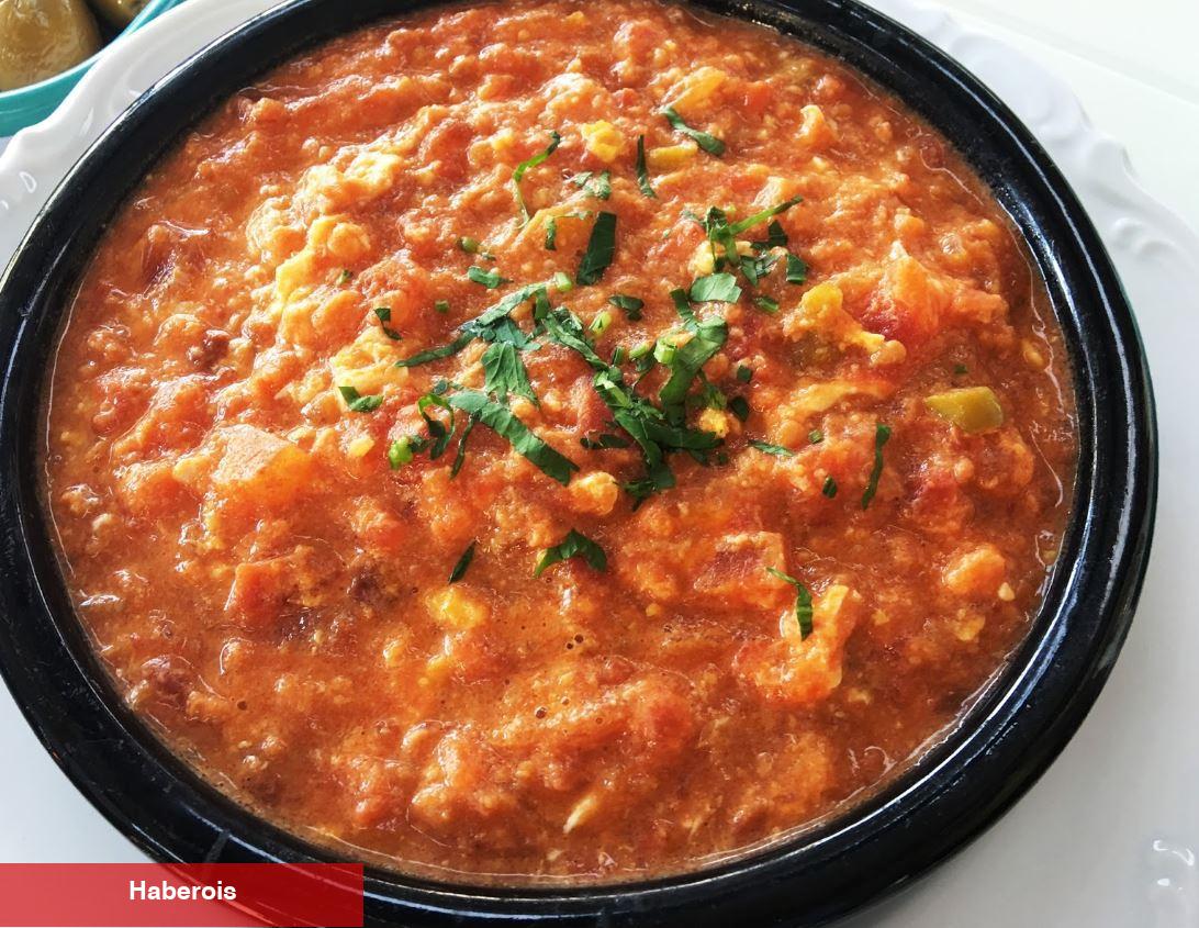 Kremalı menemen nasıl yapılır? Tavaya 2 kaşık konulduğunda lezzeti 10 kat artıyor
