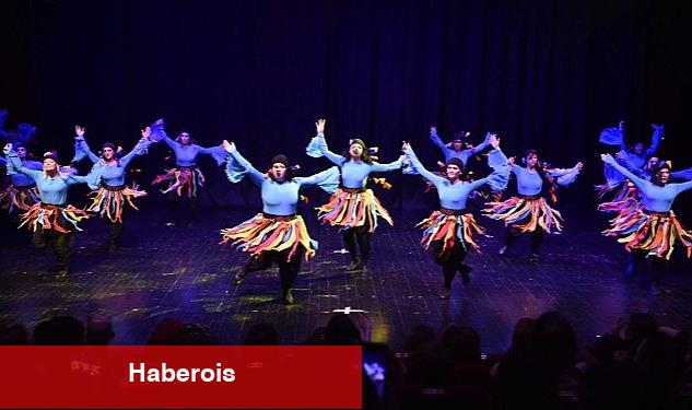Kursiyerlerin yıl sonu gösterisine yoğun ilgi