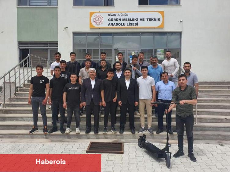 Lise öğrencileri elektrikli scooter üretti, saatte 30 kilometre sürat yapabiliyor