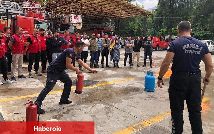 Manisa İtfaiyesi'nden STK'lara eğitim - Haberois Manisa İtfaiyesi'nden STK'lara eğitim