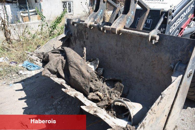 Manisa'da dere yatağından çıkan atıklar pes dedirtti!