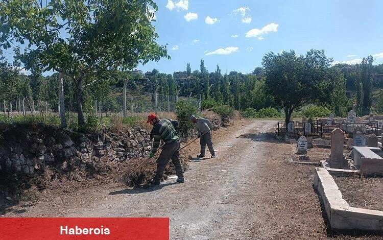 Melikgazi mezarlıkları bayrama hazır - Haberois Melikgazi mezarlıkları bayrama hazır