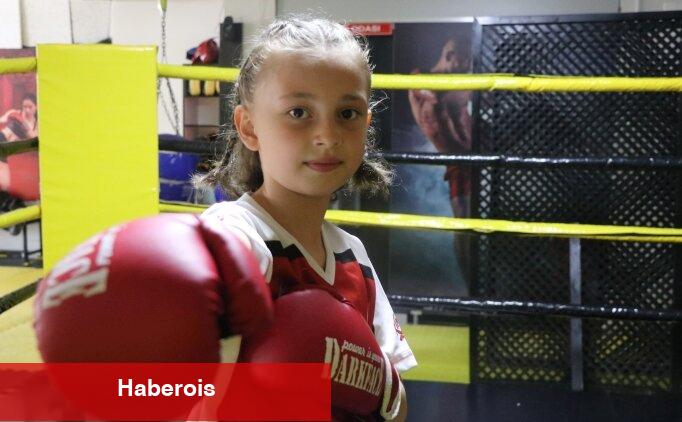 Minik kick boksçu, antrenör babasının takviyesiyle ulusal gruba seçilmek için çalışıyor - Haberois Minik kick boksçu, antrenör babasının takviyesiyle ulusal gruba seçilmek için çalışıyor