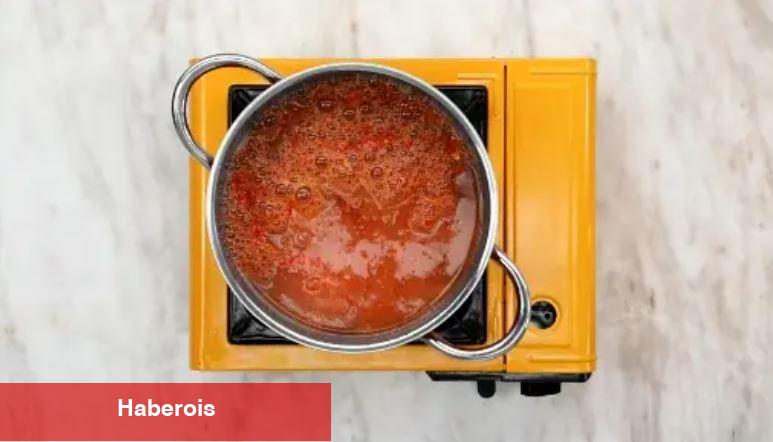 Nefis erişteli domates çorbası tarifi! Erişteli domates çorbasının bu yapılışına bayılacaksınız