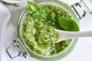 Pesto sos ile makarna ve salatalarınızı renklendirin! - Haberois Pesto sos ile makarna ve salatalarınızı renklendirin!