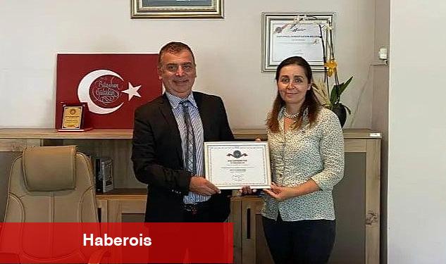 Prof. Dr. Gültekin, "Toplumdaki tüm bireyler işaret dilini öğrenmeli" - Haberois Prof. Dr. Gültekin, "Toplumdaki tüm bireyler işaret dilini öğrenmeli"