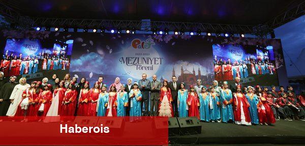 Recep Tayyip Erdoğan ve eşi Emine Erdoğan torununun mezuniyet merasimine katıldı!