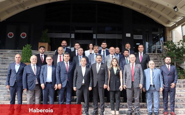 TÜRKONFED Şırnak'tan özgürlükçü yeni anayasa çağrısı yaptı - Haberois TÜRKONFED Şırnak'tan özgürlükçü yeni anayasa çağrısı yaptı