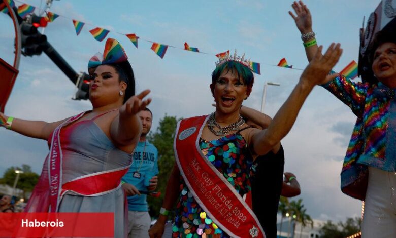 Yargıç, Drag Gösterilerini Kısıtlayan Florida Yasasına Karşı Karar Verdi - Haberois Yargıç, Drag Gösterilerini Kısıtlayan Florida Yasasına Karşı Karar Verdi